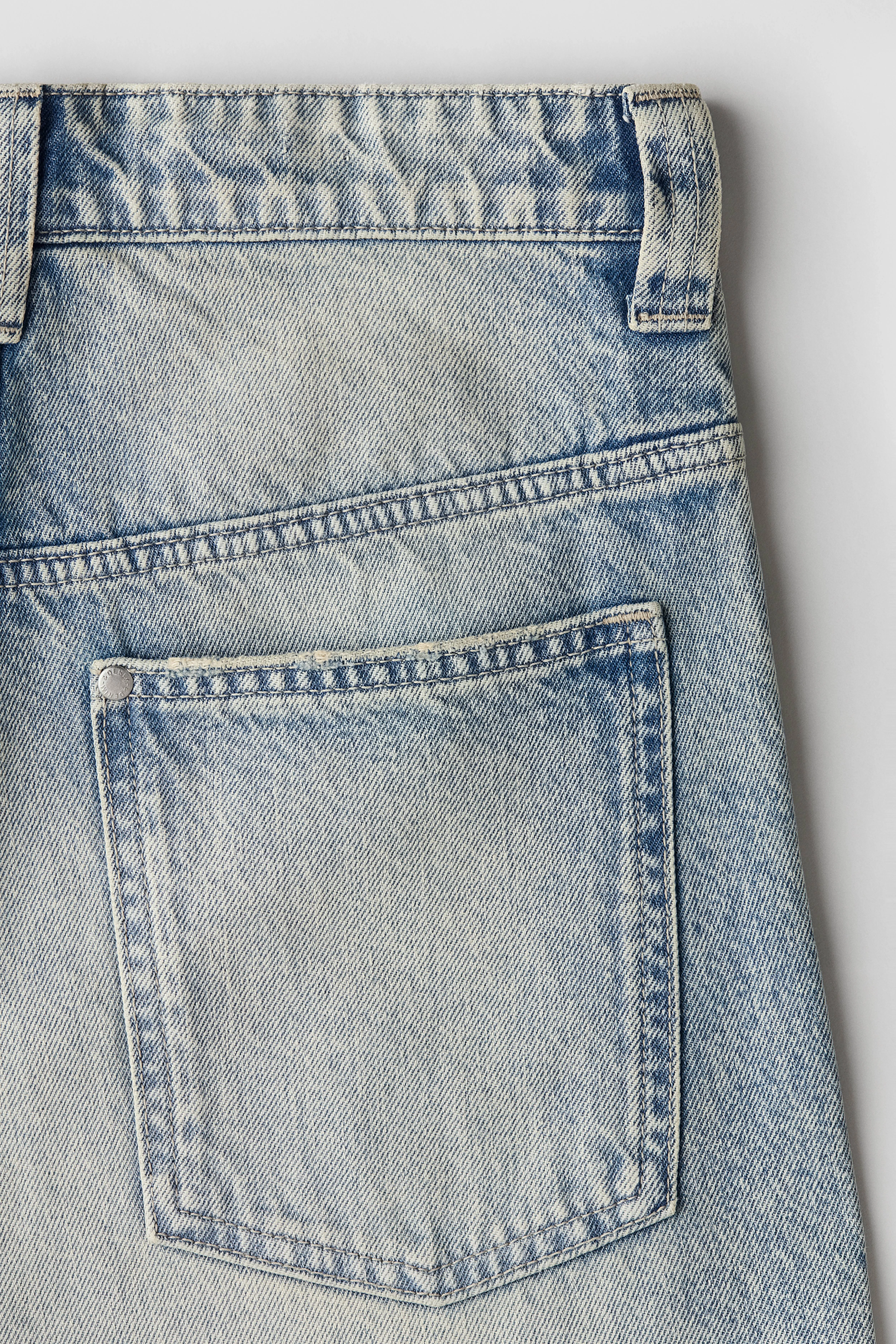 Baggy Fit jeans - Regular waist - Long - Light denim blue - Kids | H&M GB