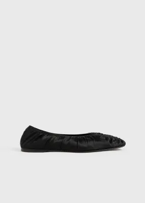 Gathered satin flats black