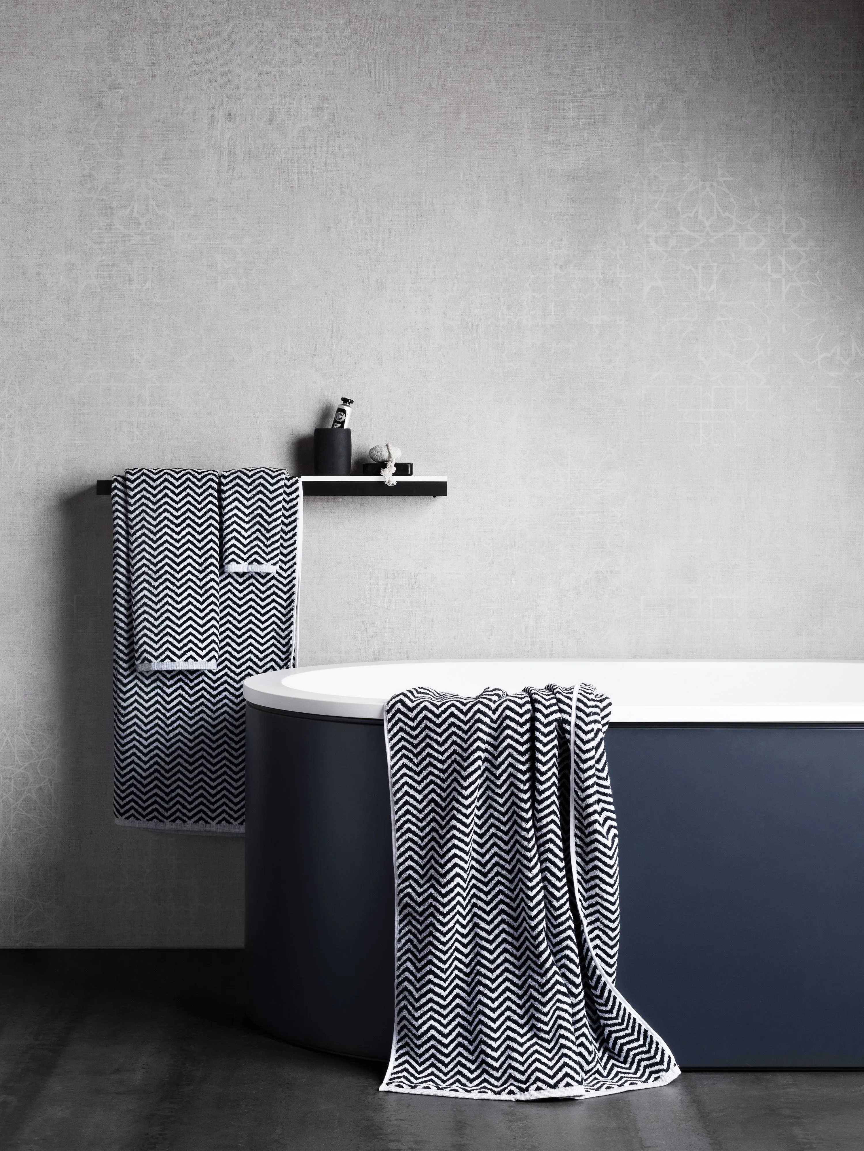 L and M Home Luxe Towels Herringbone