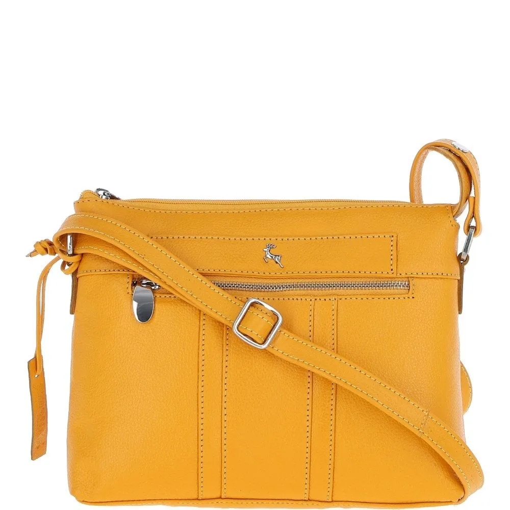 Medium Leather Shoulder Bag: 6052680