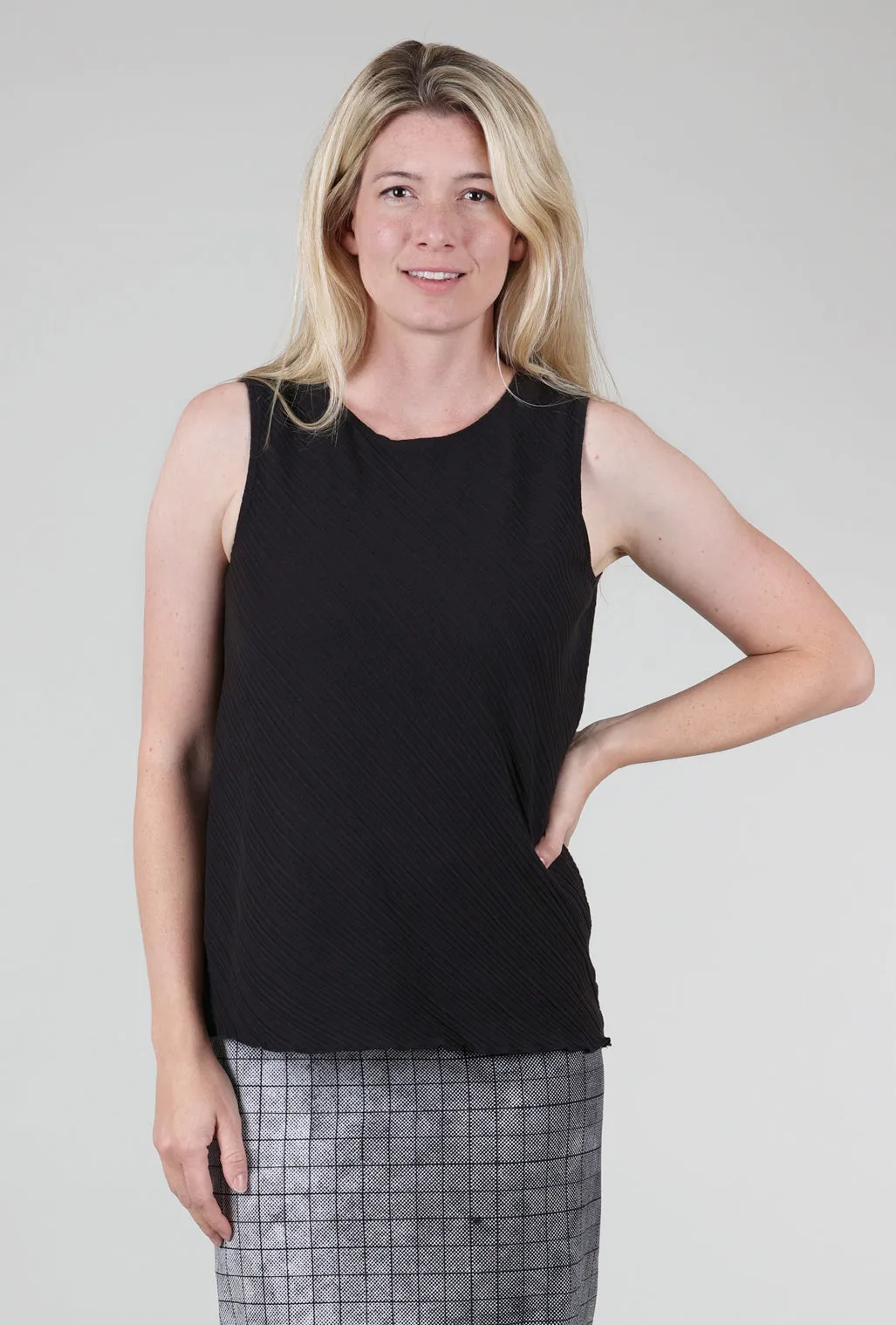 Micropleat Tank, Black