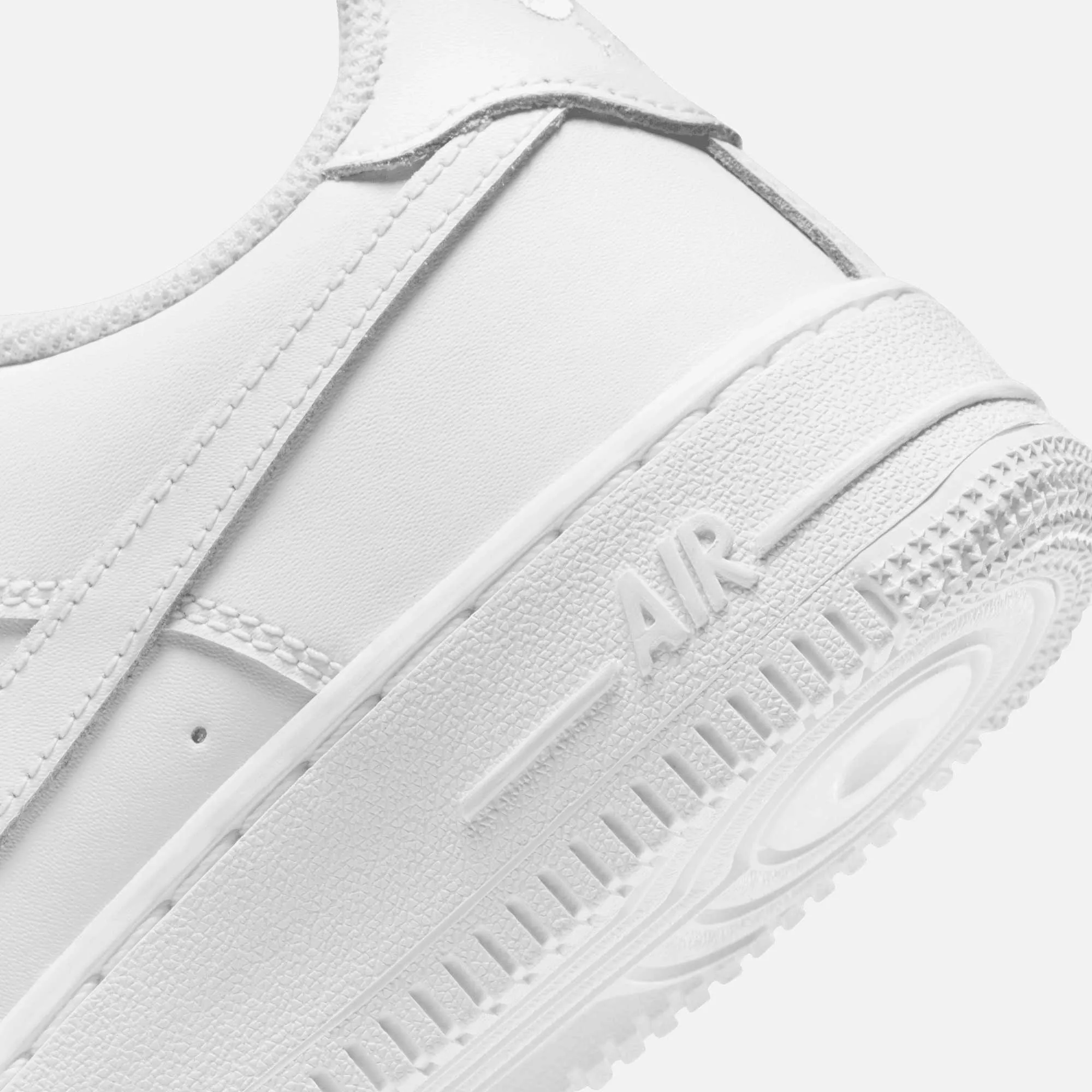 Nike Air Force 1 LE (GS) 'Triple White'