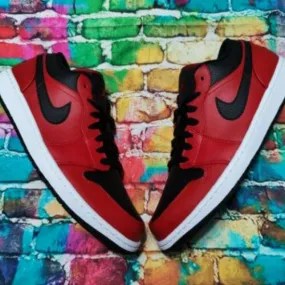 Nike Air Jordan 1 Low Retro Reverse Bred Gym Red Black 5...