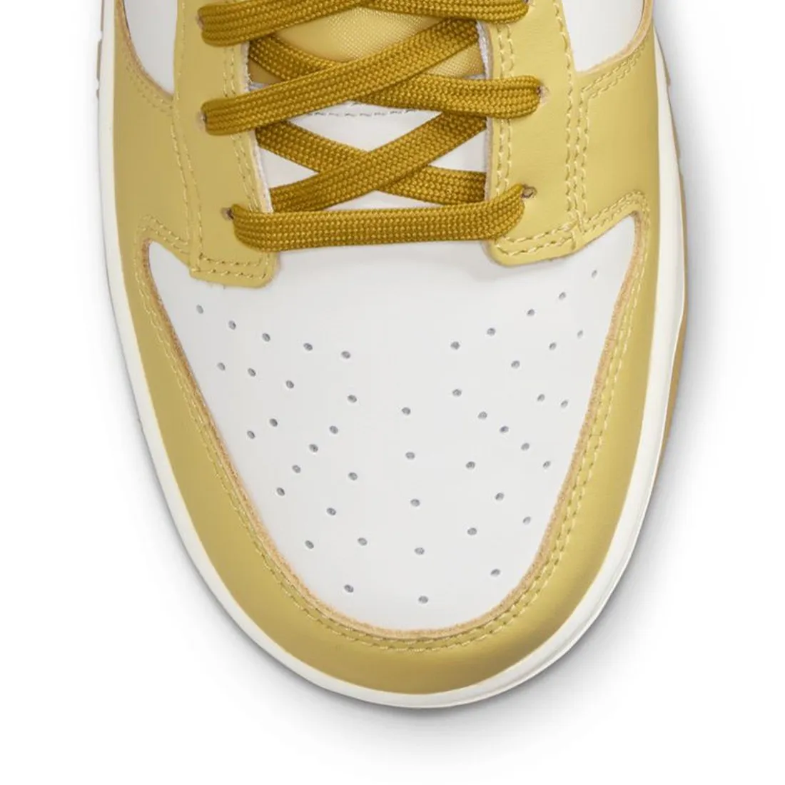 Nike Men Dunk Low Retro (bronzine / coconut milk-saturn gold-sail)