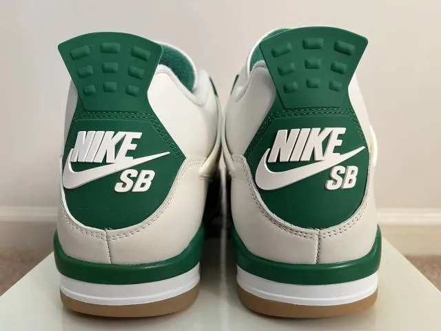 Nike SB x Air Jordan 4 Pine Green