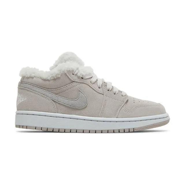 Nike Women's Air Jordan 1 Low SE (Sherpa Fleece/ College...