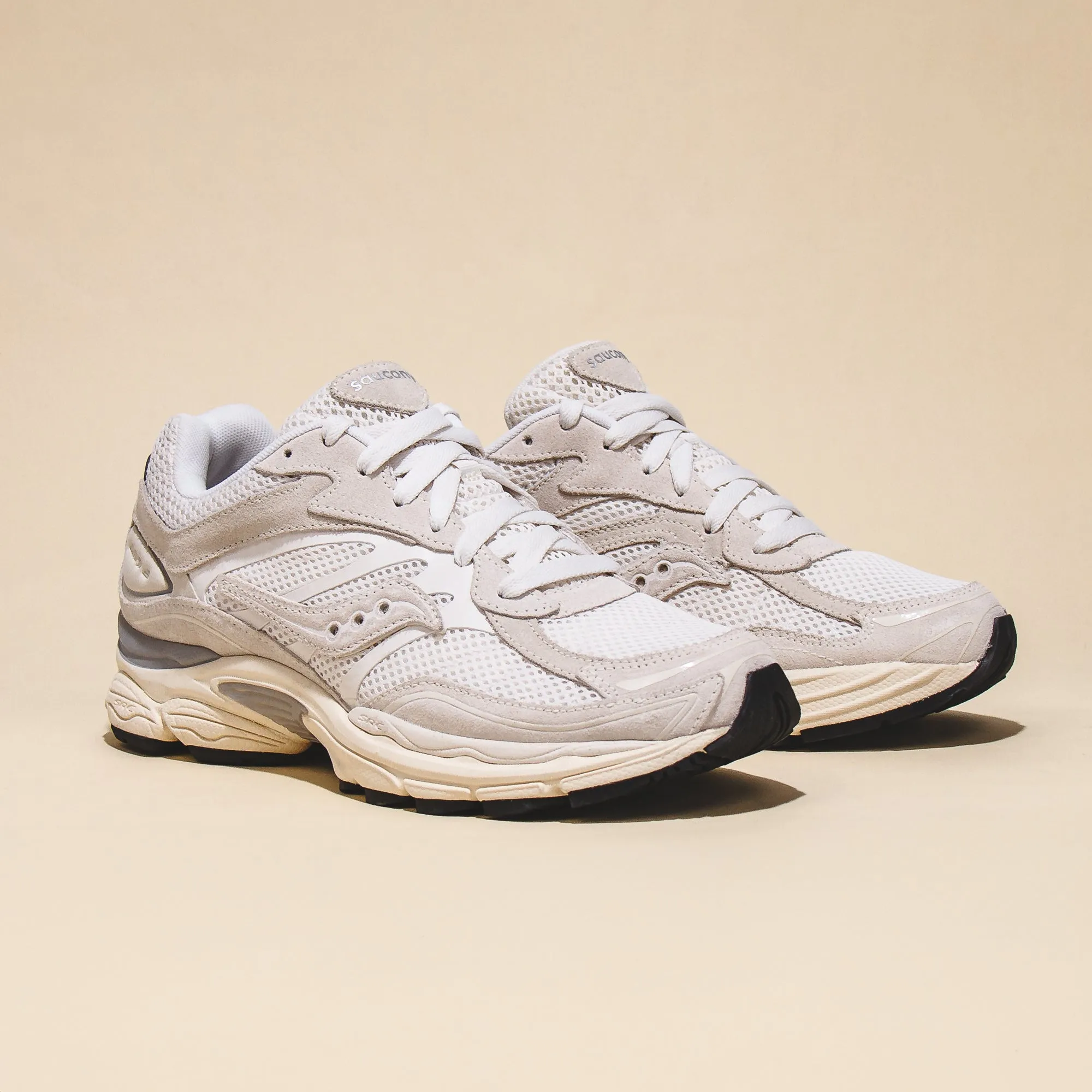 Saucony Men Progrid Omni 9 White S70740-11