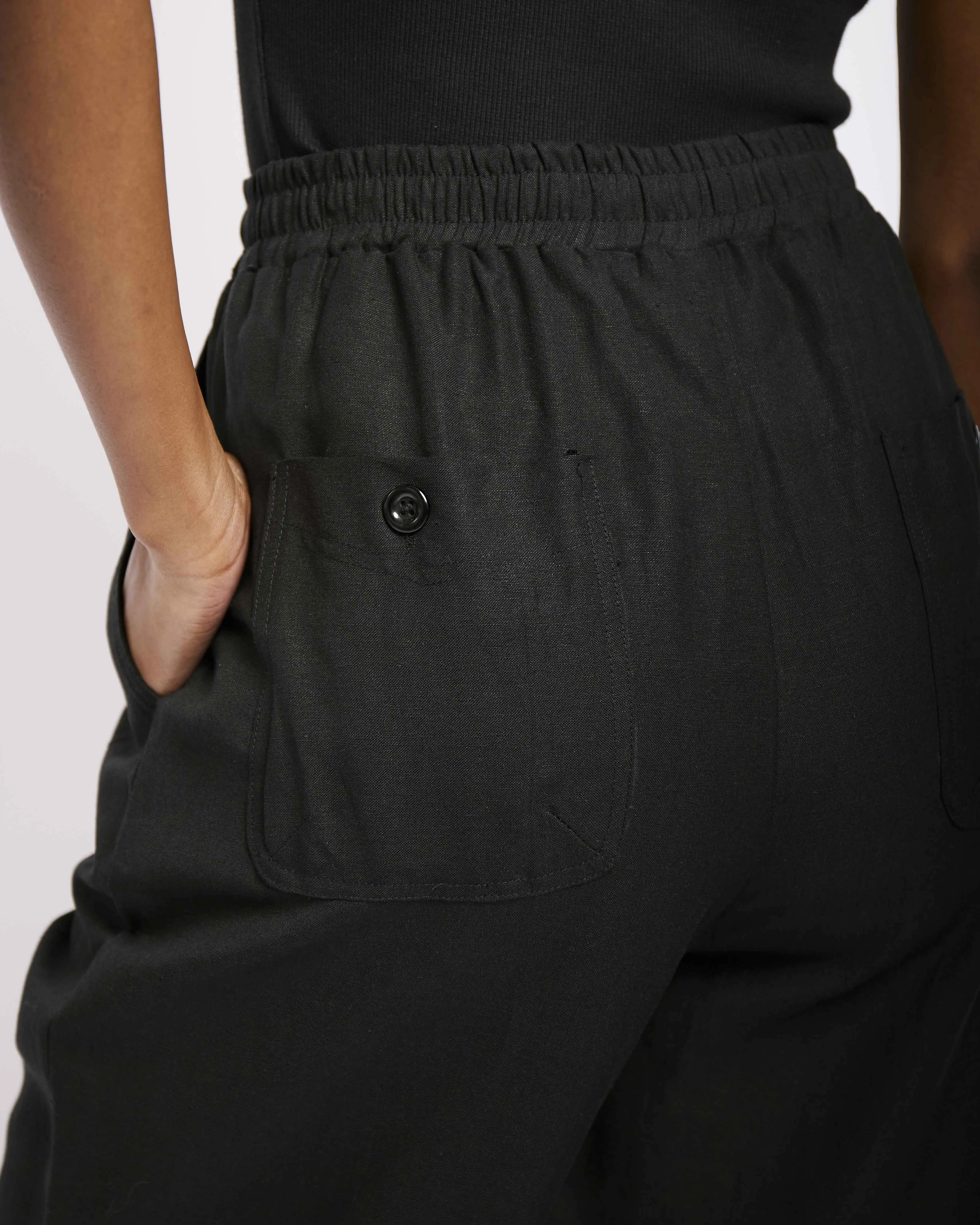 Straight Leg Linen Pants in Black